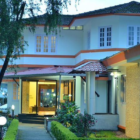 Royal Retreat Hotel Munnar Exterior photo