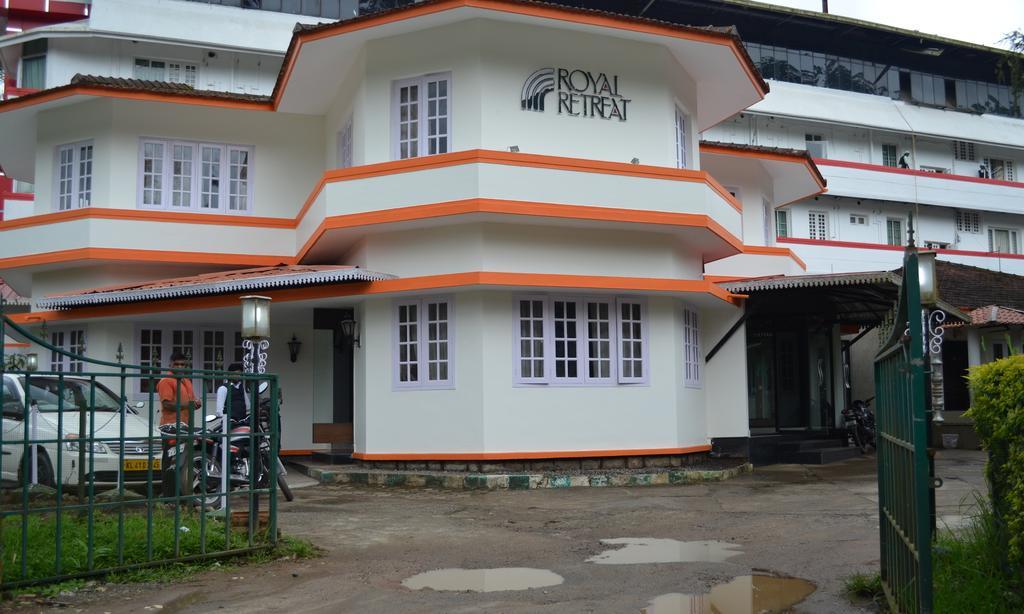 Royal Retreat Hotel Munnar Exterior photo