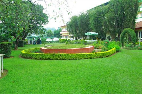 Royal Retreat Hotel Munnar Exterior photo