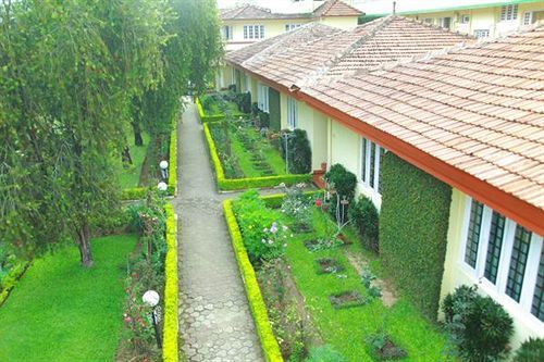 Royal Retreat Hotel Munnar Exterior photo